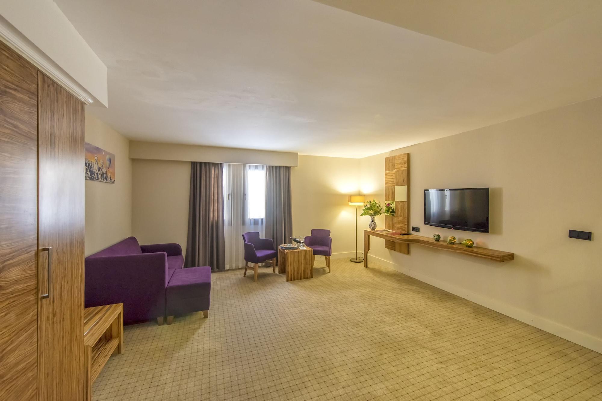Hotel Ramada By Wyndham Cappadocia Ortahisar Zewnętrze zdjęcie