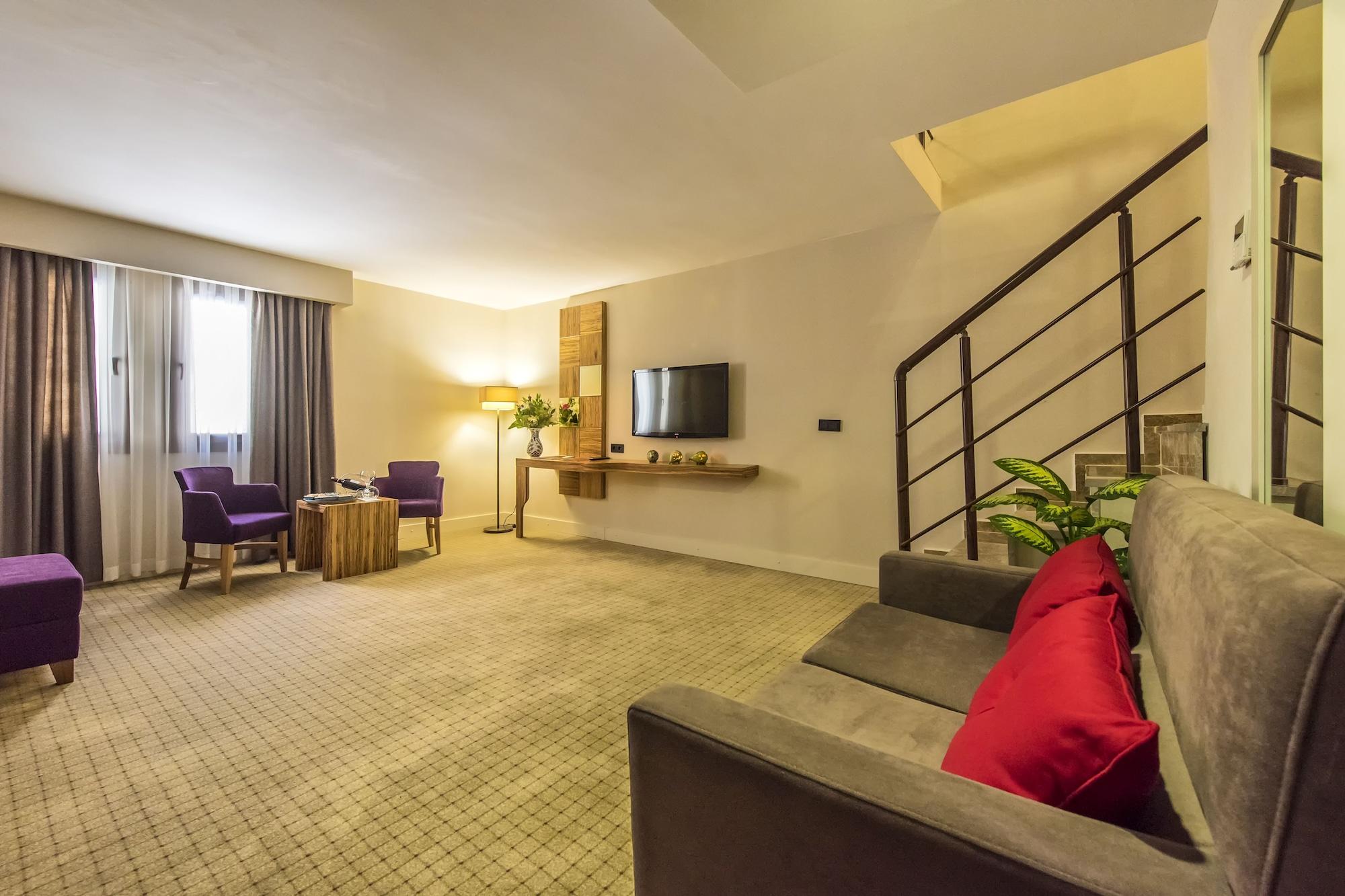 Hotel Ramada By Wyndham Cappadocia Ortahisar Zewnętrze zdjęcie