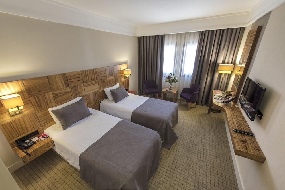 Hotel Ramada By Wyndham Cappadocia Ortahisar Zewnętrze zdjęcie